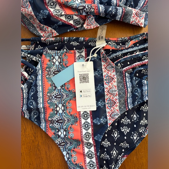 CUPSHE Two Piece Bathing Suit - Picture 3 of 4